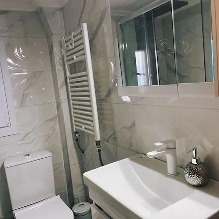 Luxury Néa Péramos