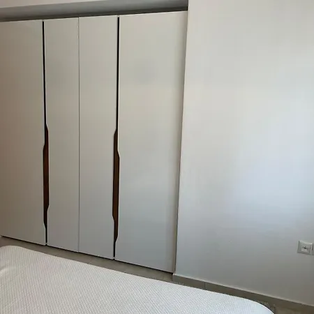 Luxury * Néa Péramos