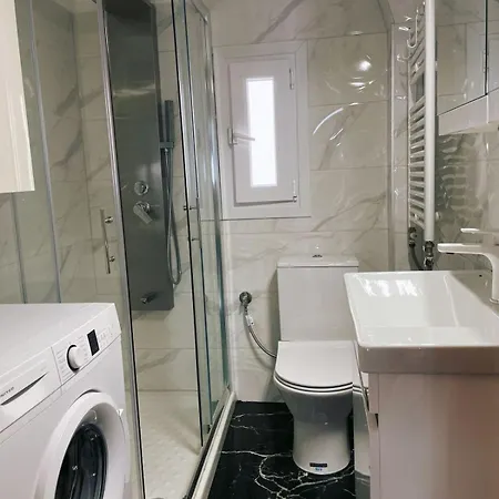 Luxury Néa Péramos