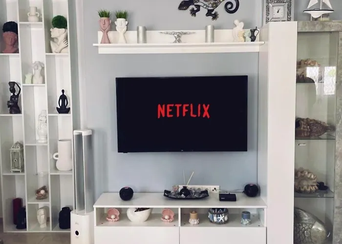 Luxury Néa Péramos